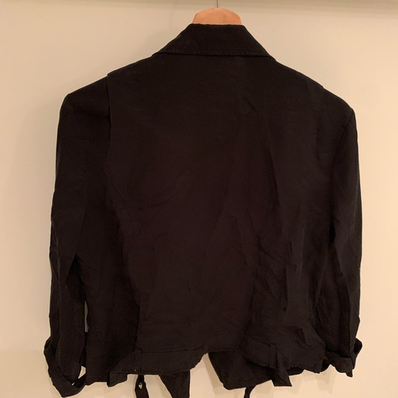 Blazer - Picture 2 of 2